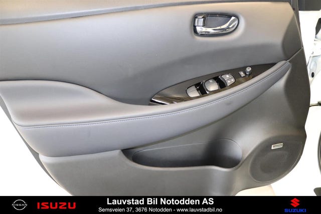 2020 NISSAN LEAF - 10