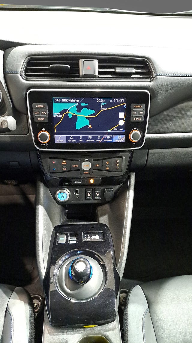 2020 NISSAN LEAF - 19