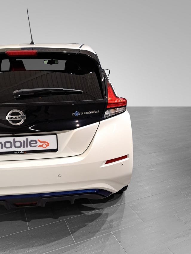 2020 NISSAN LEAF - 10