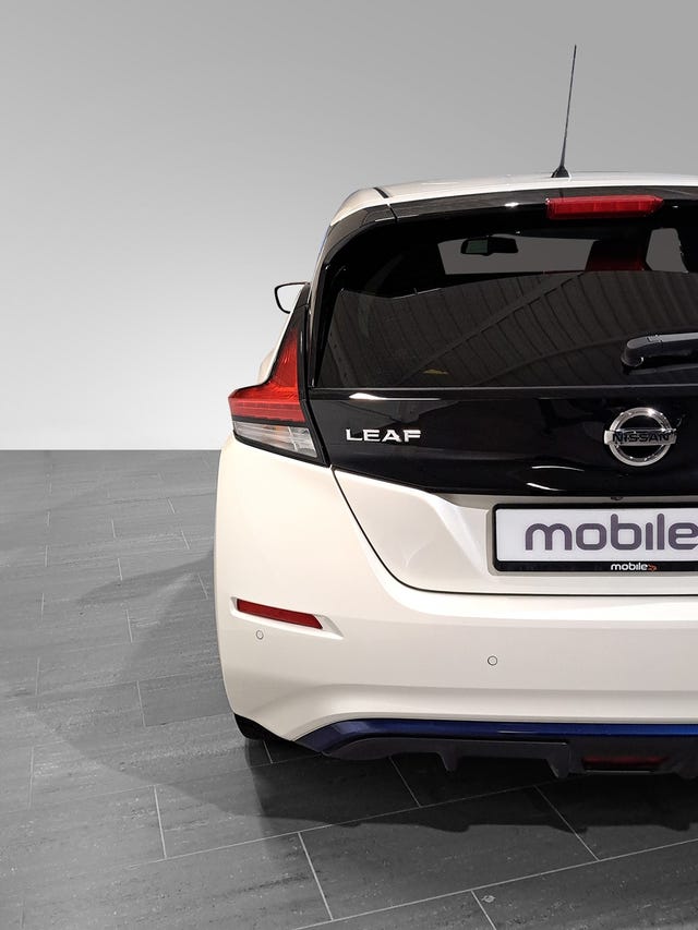 2020 NISSAN LEAF - 9
