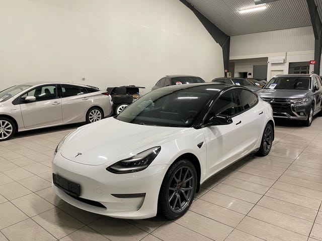 5YJ3E7EB8MF834249 2021 TESLA MODEL 3-4