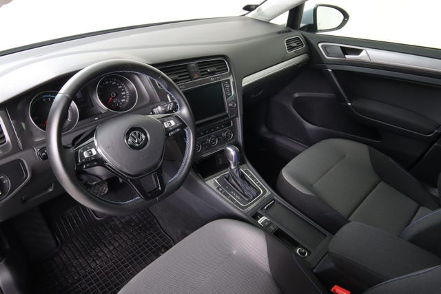 2015 VOLKSWAGEN GOLF - 11