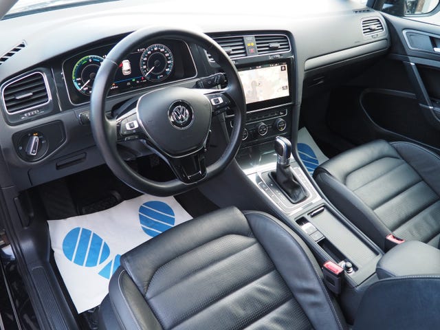 2019 VOLKSWAGEN GOLF - 13