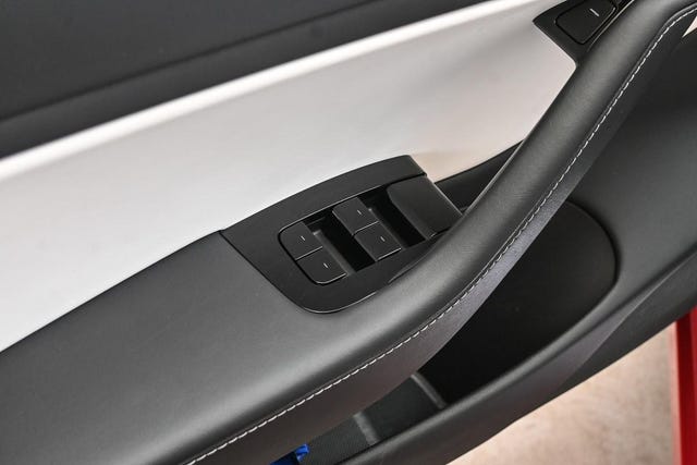 2019 TESLA MODEL 3 - 8