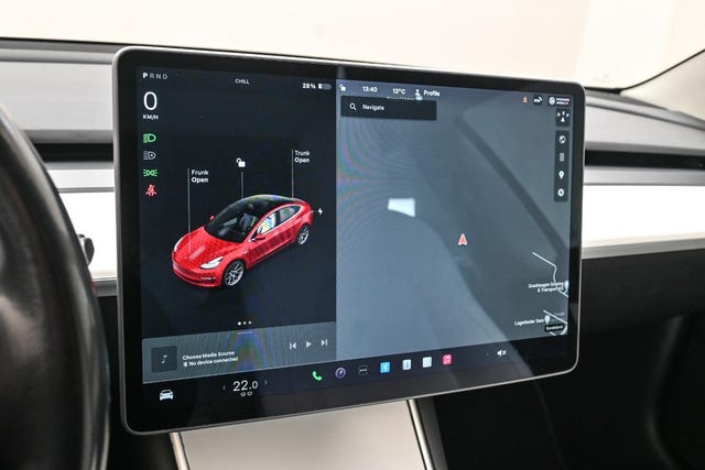 2019 TESLA MODEL 3 - 23
