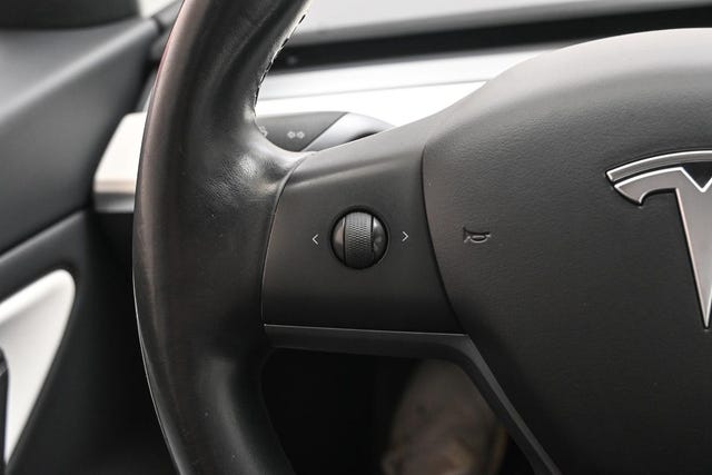 2019 TESLA MODEL 3 - 29