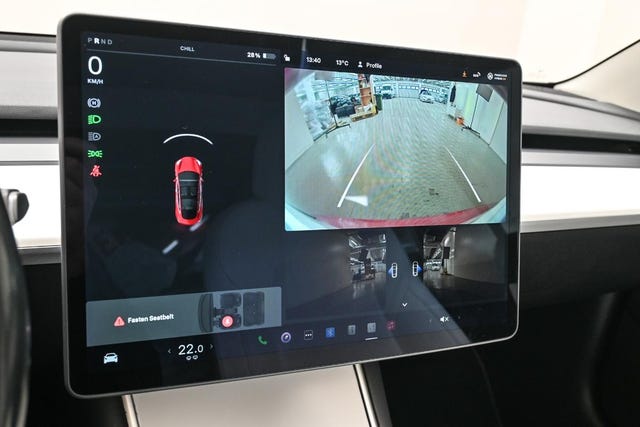 2019 TESLA MODEL 3 - 25