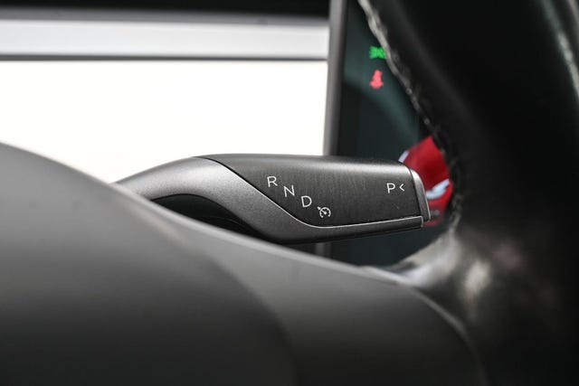 2019 TESLA MODEL 3 - 31