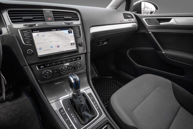2015 VOLKSWAGEN GOLF - 19