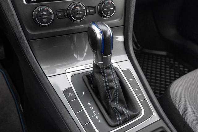 2015 VOLKSWAGEN GOLF - 21