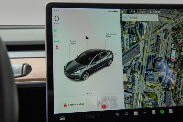 2021 TESLA MODEL 3 - 21