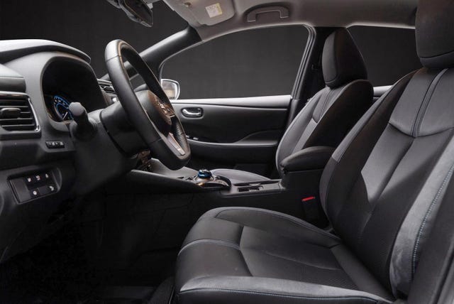 2020 NISSAN LEAF - 11