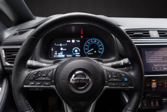 2020 NISSAN LEAF - 16