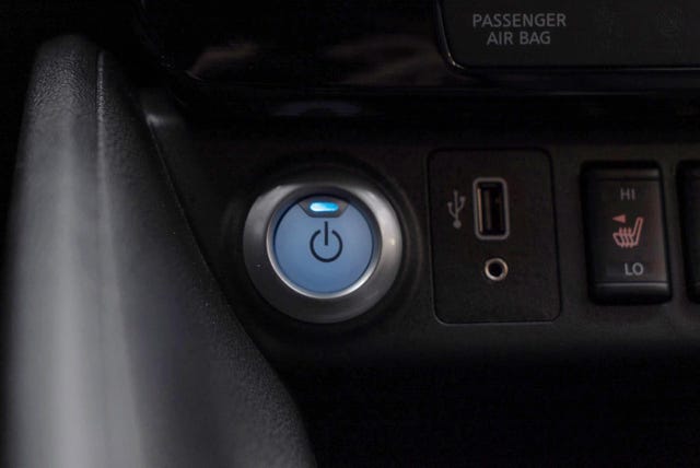 2020 NISSAN LEAF - 33