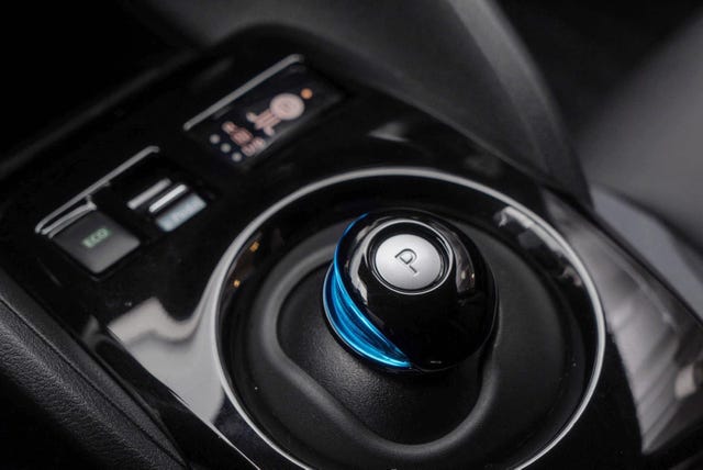 2020 NISSAN LEAF - 29