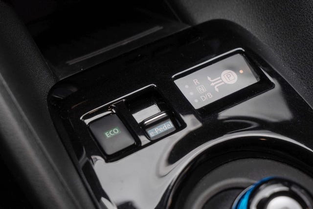 2020 NISSAN LEAF - 28