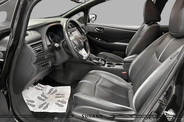 2020 NISSAN LEAF - 10