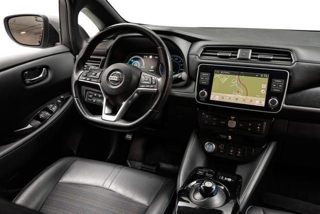 2020 NISSAN LEAF - 10