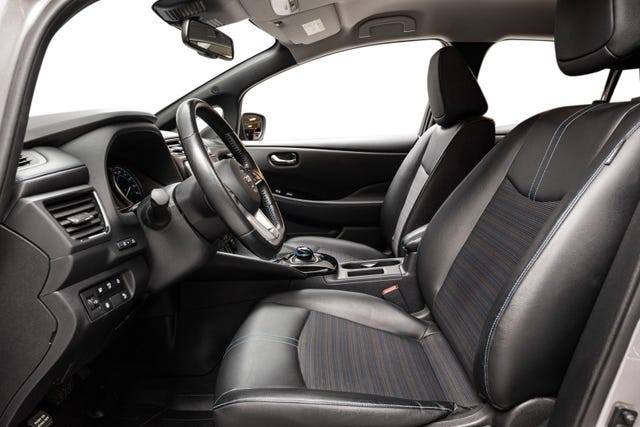 2020 NISSAN LEAF - 12