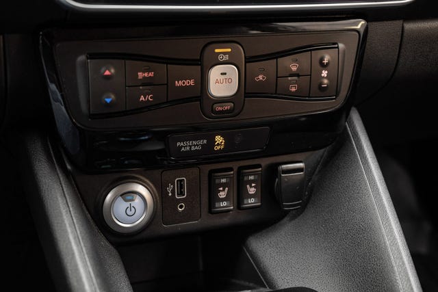 2020 NISSAN LEAF - 19