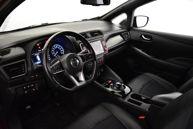 2020 NISSAN LEAF - 8