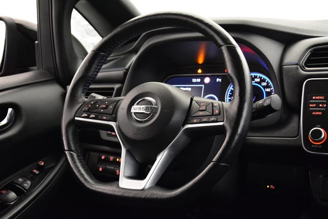 2020 NISSAN LEAF - 12