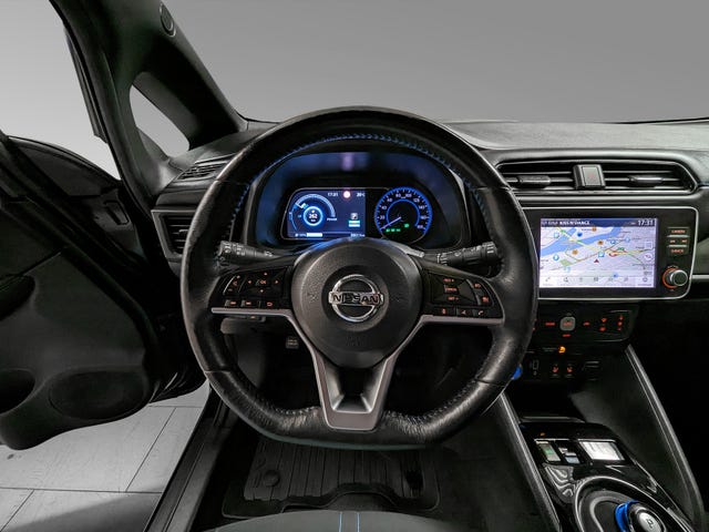 2020 NISSAN LEAF - 17