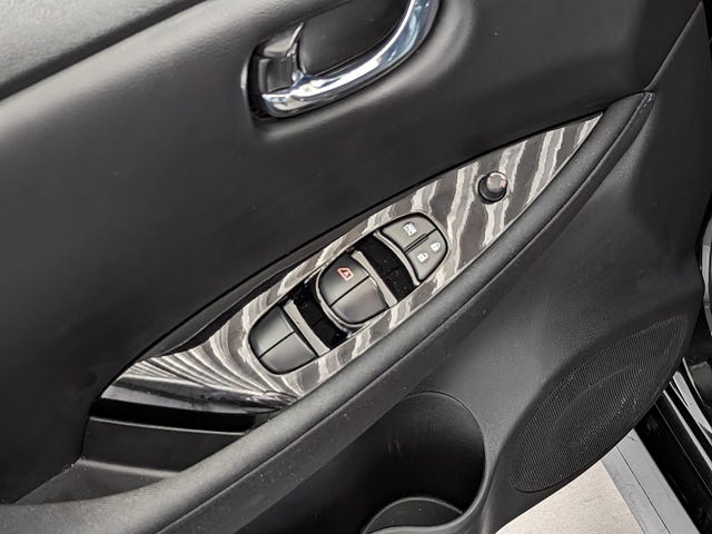 2020 NISSAN LEAF - 15