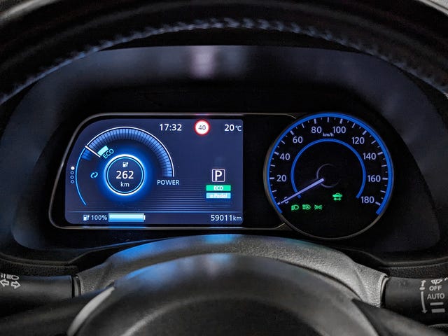 2020 NISSAN LEAF - 20