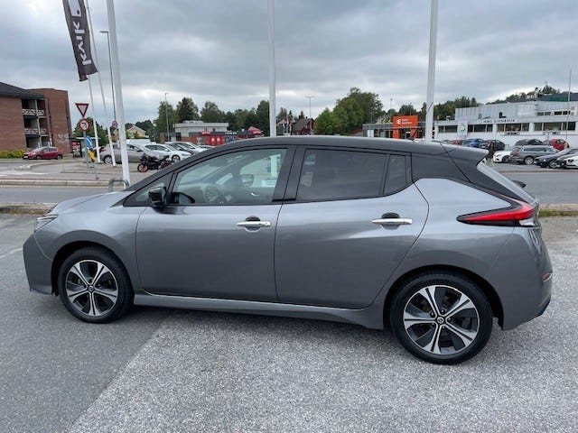 2020 NISSAN LEAF - 8