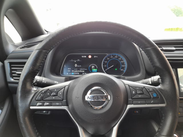 2019 NISSAN LEAF - 8