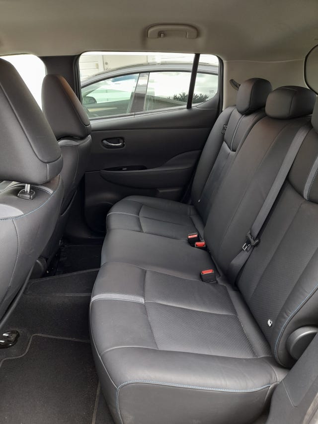 2019 NISSAN LEAF - 11