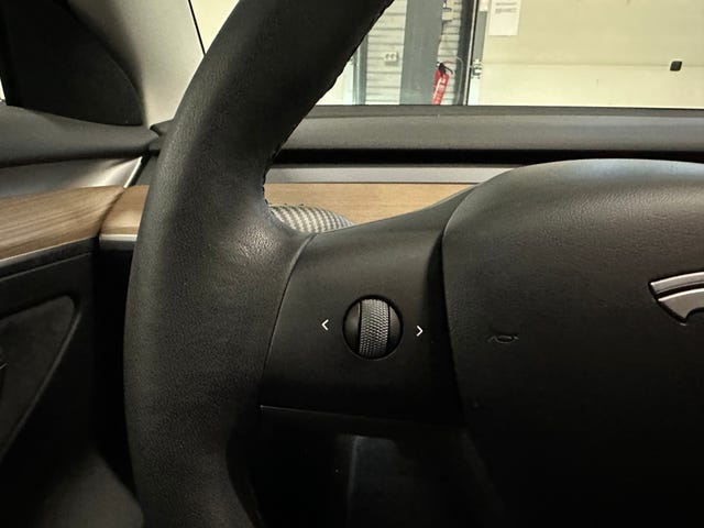 2021 TESLA MODEL 3 - 27