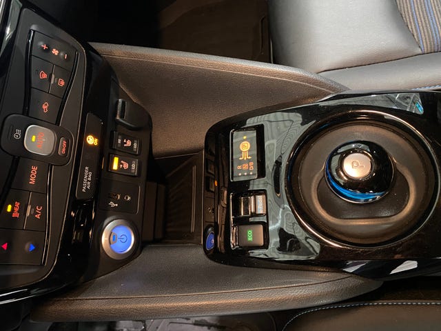 2019 NISSAN LEAF - 16