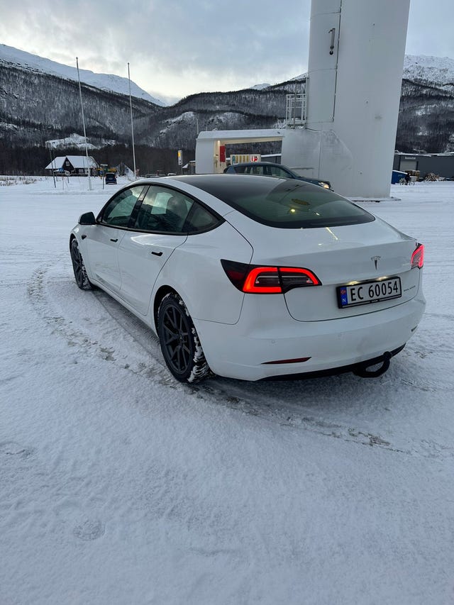 5YJ3E7EB3MF940852 2021 TESLA MODEL 3-5