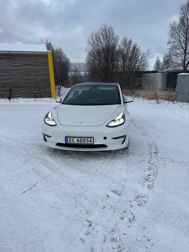 5YJ3E7EB3MF940852 2021 TESLA MODEL 3-2