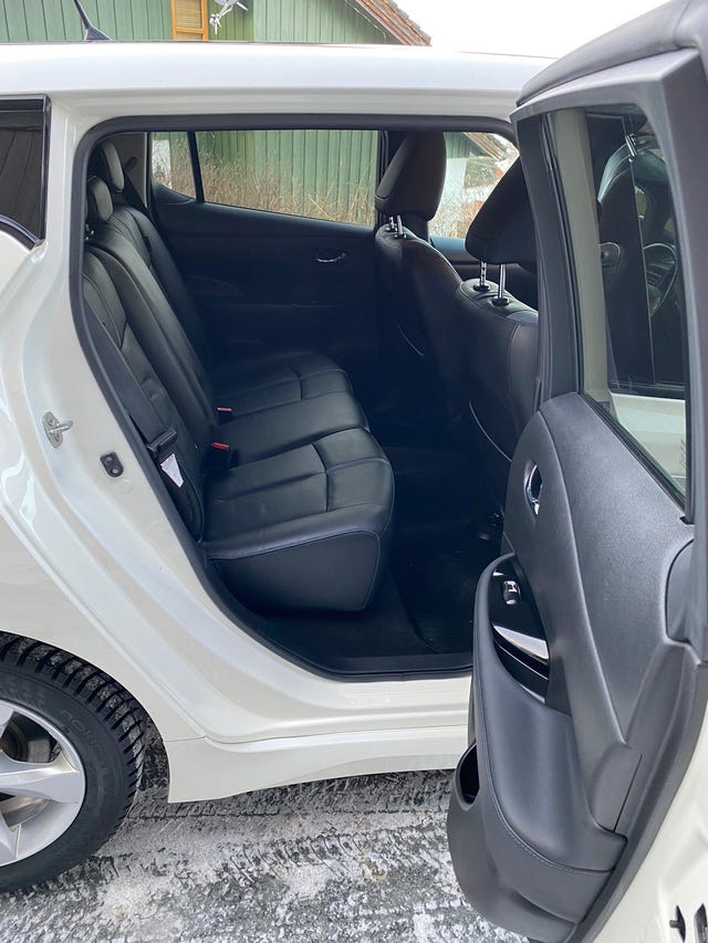 2019 NISSAN LEAF - 12