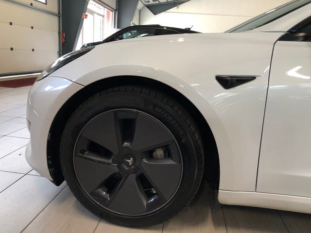 5YJ3E7EB2MF837924 2021 TESLA MODEL 3-2