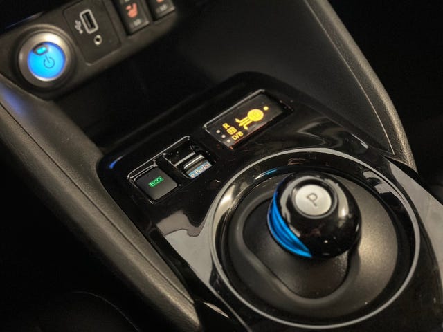 2019 NISSAN LEAF - 36
