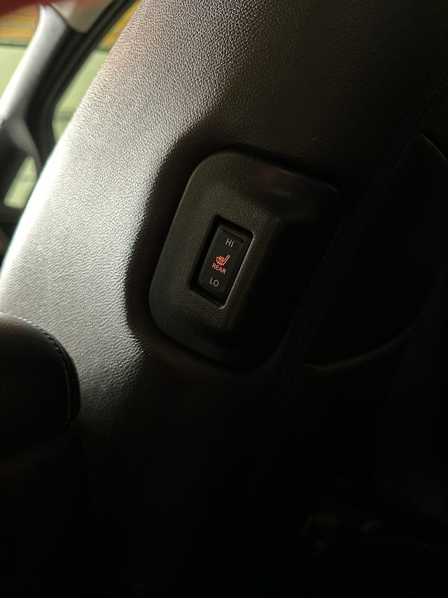 2019 NISSAN LEAF - 25