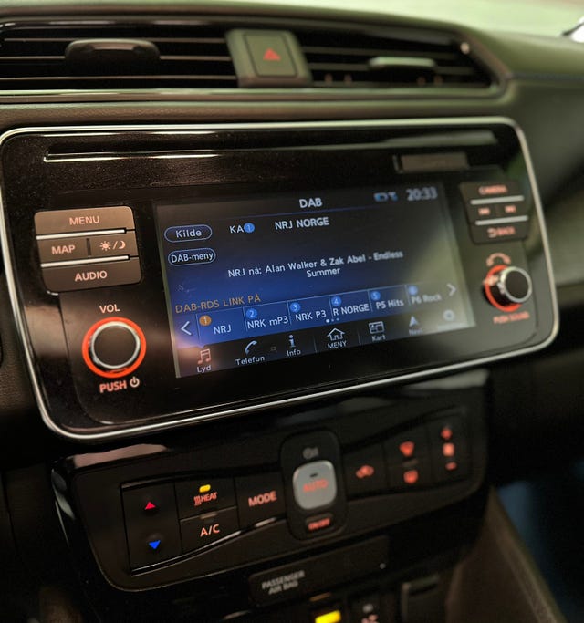 2019 NISSAN LEAF - 21