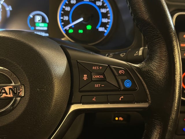 2019 NISSAN LEAF - 37