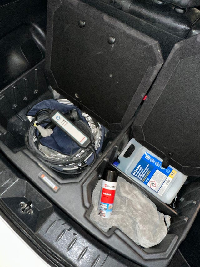 2019 NISSAN LEAF - 32