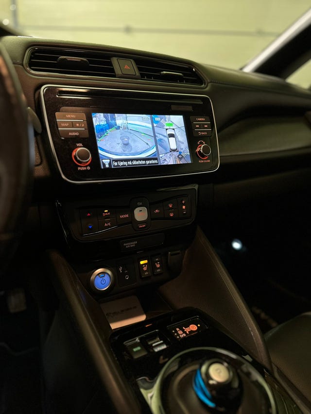 2019 NISSAN LEAF - 22