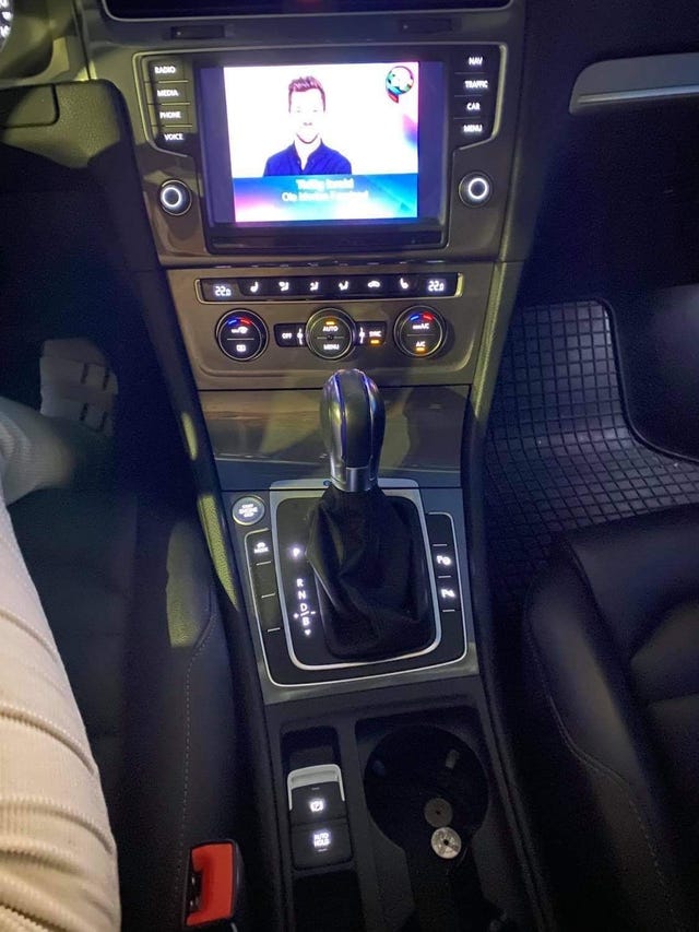 2015 VOLKSWAGEN GOLF - 8