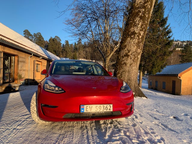 5YJ3E7EBXKF233440 2019 TESLA MODEL 3-2