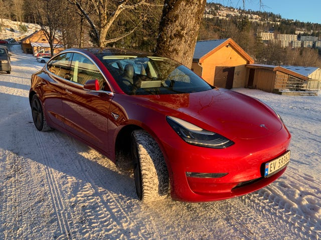 5YJ3E7EBXKF233440 2019 TESLA MODEL 3-0