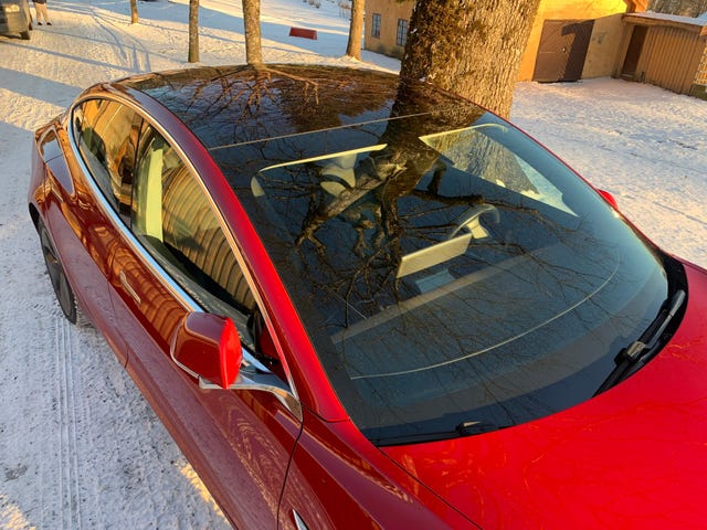 5YJ3E7EBXKF233440 2019 TESLA MODEL 3-4