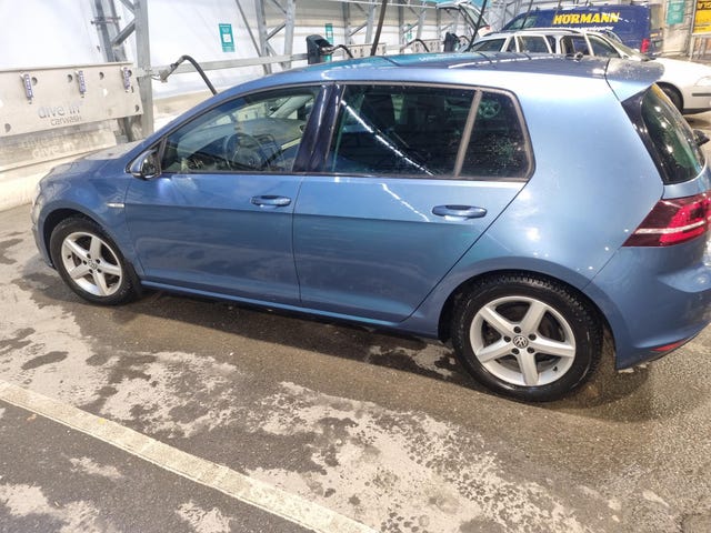 2015 VOLKSWAGEN GOLF - 18