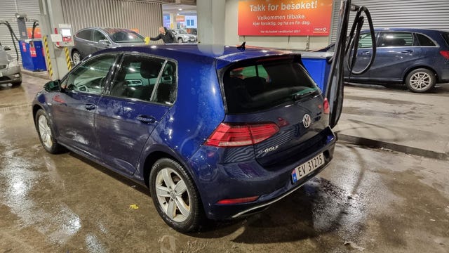 WVWZZZAUZK8901942 2019 VOLKSWAGEN GOLF-1